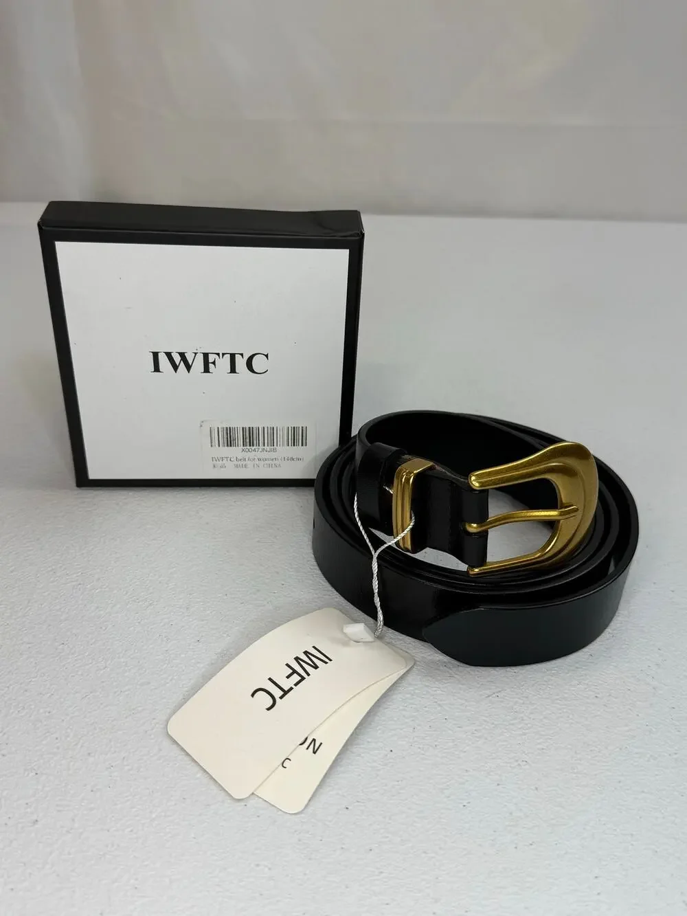 IWFTC Black Leather Belt Gold Sculpted Western Buckle Womens Size 140cm 41”-50”